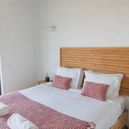 Casa Nook Sagres * 维拉多比斯坡